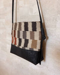 Yabisi Colibrí Crossbody - Midnight & Adoquines handmade cork crossbody